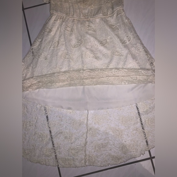 AUW Cream color, hi low dress, size Large. Absolutely stunning dress. - Picture 5 of 5